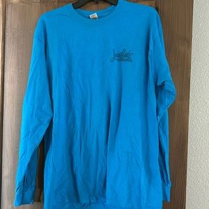 Women’s long sleeve t-shirt. Size large.